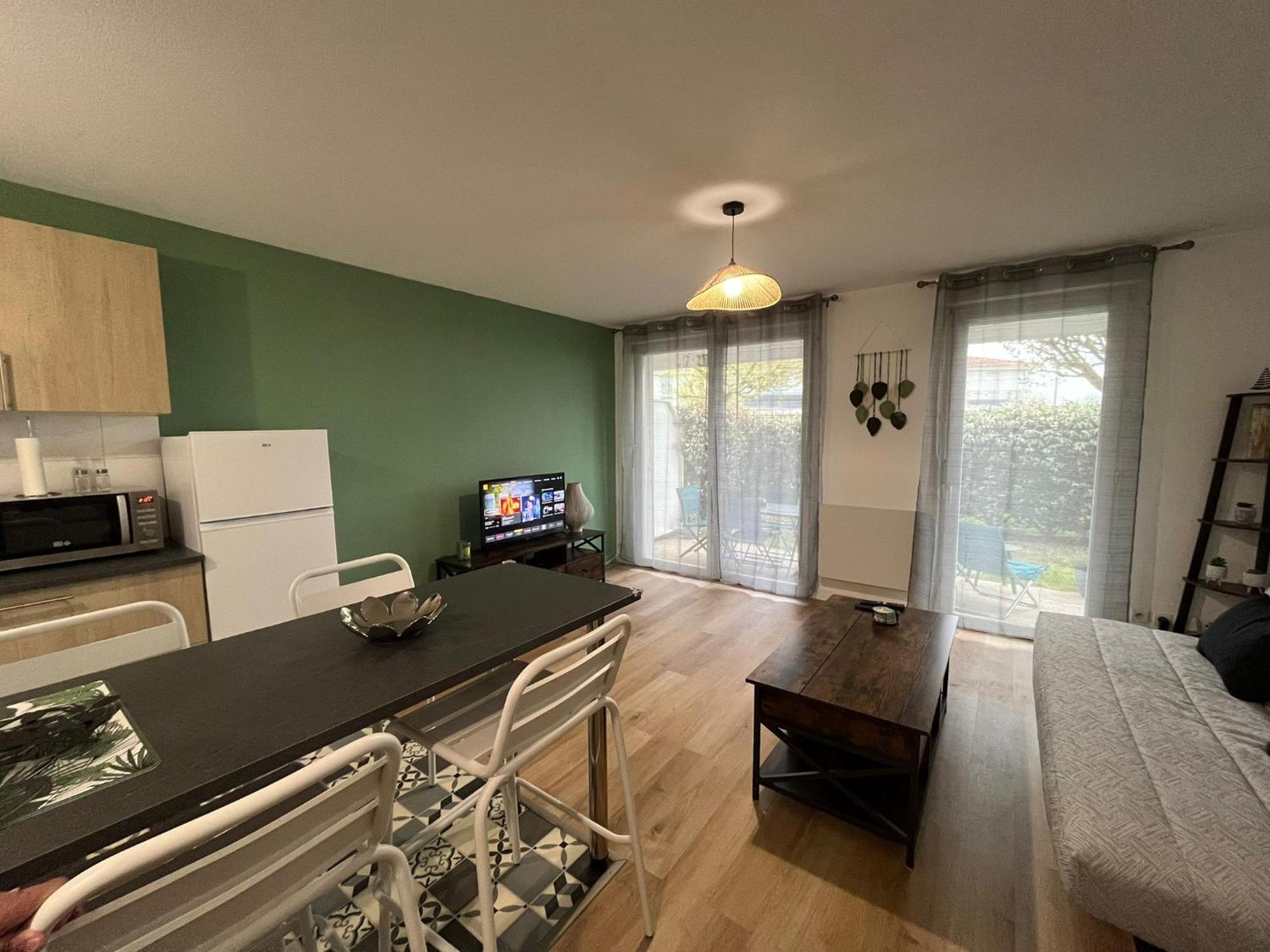 Appartement Avec Jardin A Rochefort Εξωτερικό φωτογραφία
