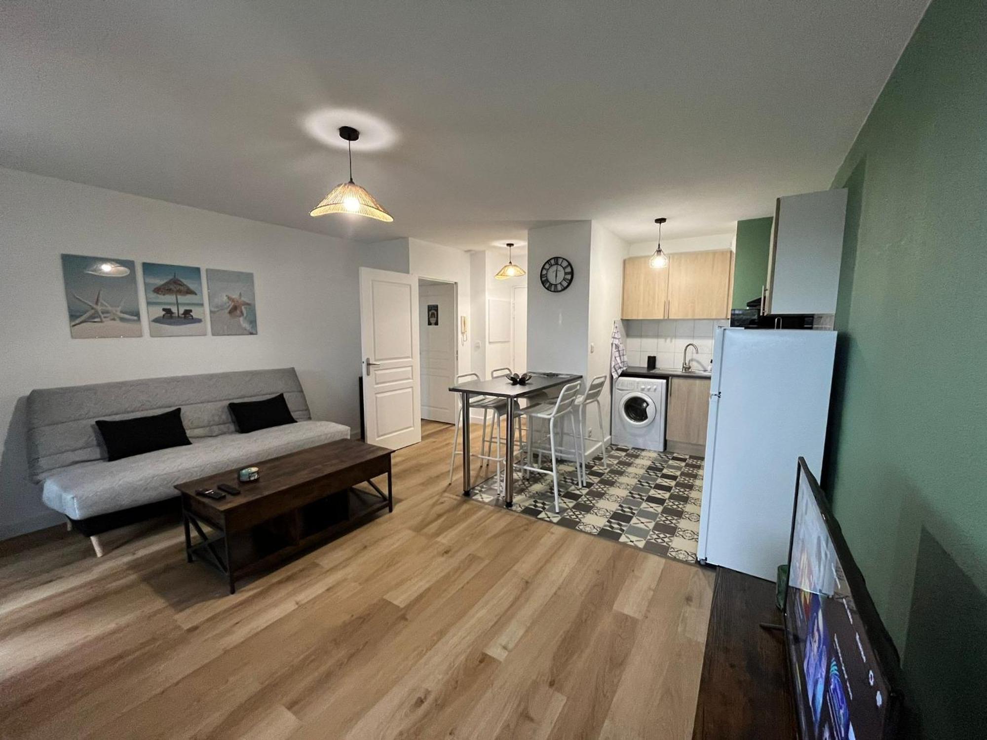 Appartement Avec Jardin A Rochefort Εξωτερικό φωτογραφία